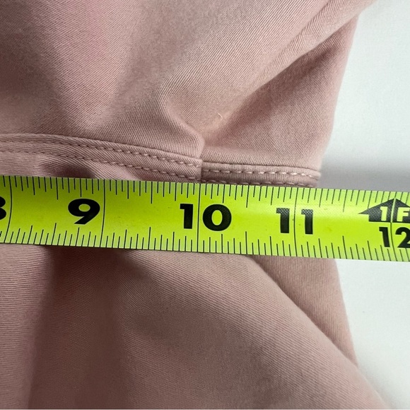 Liz Claiborne Amber Women’s Bermuda Shorts Sz 10 Blush Color Pockets Pull on - Picture 7 of 9